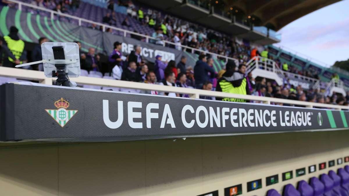 Esperimenti di Conference: torna l'idea della difesa a quattro per la Fiorentina