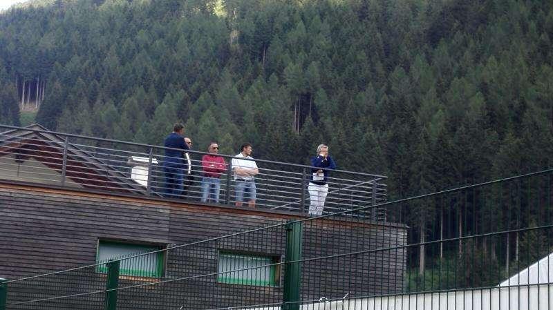 FOTO FV, Cognigni guarda la partita dalla terrazza