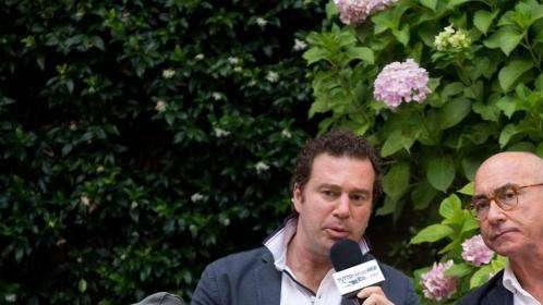 ECCO PERCHÉ GONZALO NON FIRMA. LO VUOLE IL MILAN. UN ALTRO CASO PASQUAL. CONFERMO: SOUSA RESTERÀ FINO A GIUGNO POI VIA. BASTA CON TELLO, MEGLIO CHIESA. VECINO DEVE GIOCARE. PALERMO CON CORINI IN PANCHINA