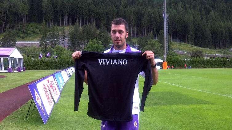 MOENA, Viviano mostra la maglia col suo nome