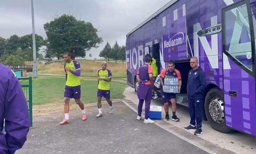 Quinto giorno di ritiro in Inghilterra: le immagini dell'arrivo della Fiorentina