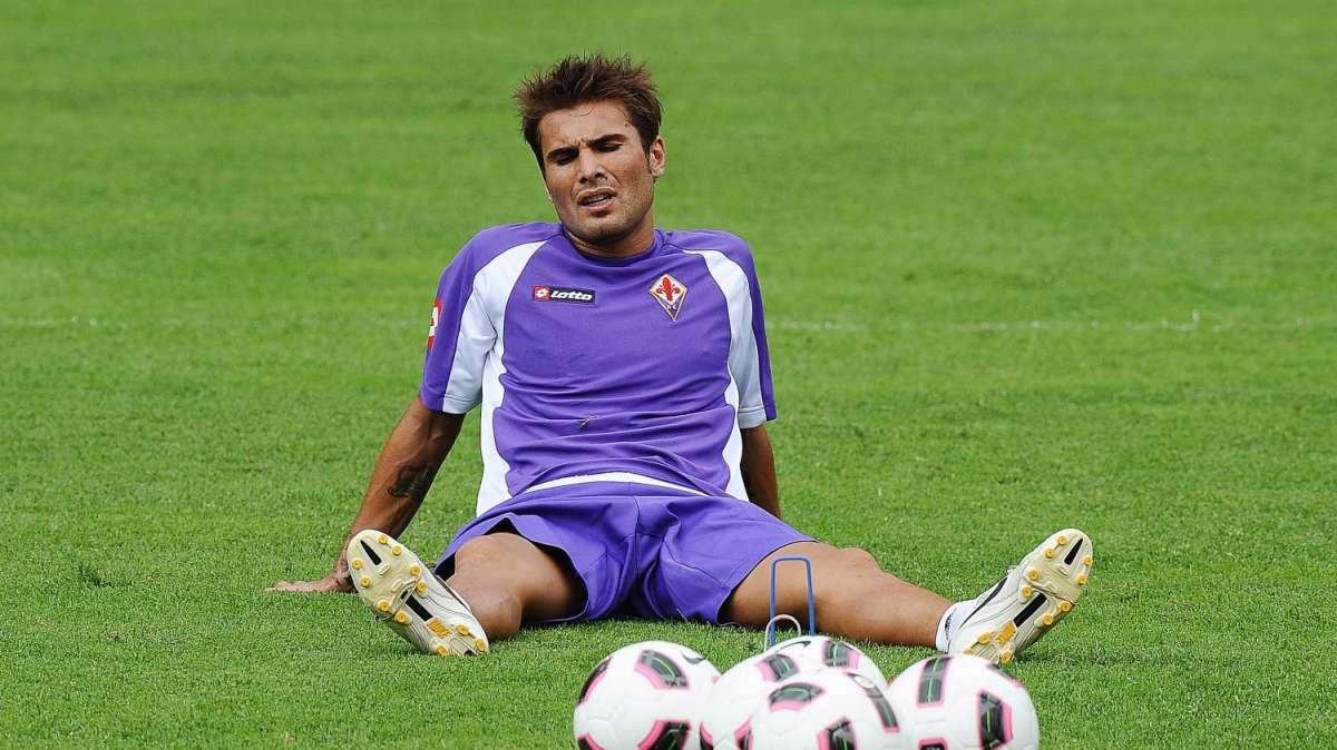 MUTU, Il suo entourage a bocca aperta 