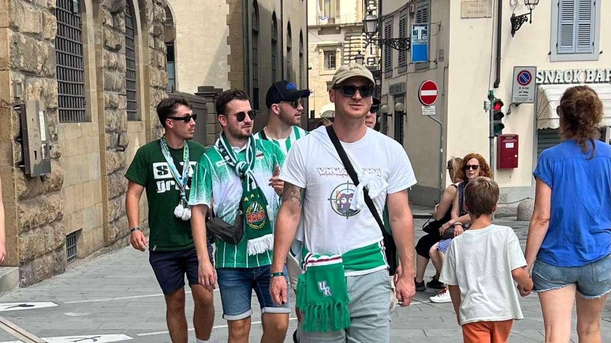 FOTO-VIDEO FV, L'invasione pacifica dei tifosi del Rapid