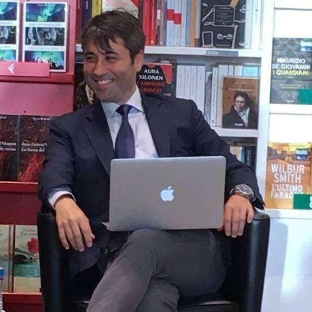 AVV. ROMBOLÀ A FV, ROSE A RISCHIO: TUTTI I PRESTITI DOVRANNO ESSERE RINEGOZIATI