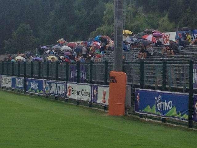 MOENA, La pioggia accompagna la squadra viola