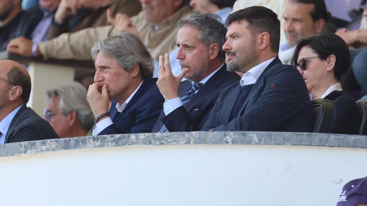 Fiorentina, partenza in rosso in vista del mercato: l'handicap è di 85 milioni di euro. Napolitano: "Ma Commisso può fare come il Como"