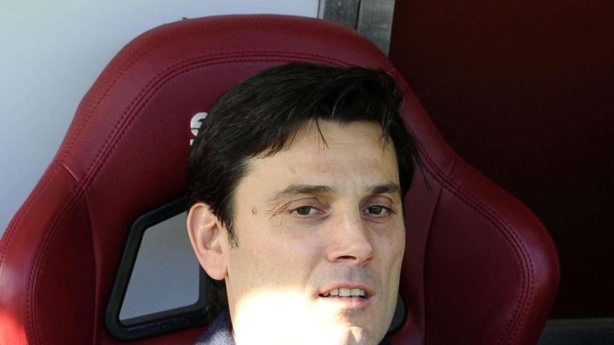 MILANO, Fine incontro con arbitri. Pasqual e Montella..