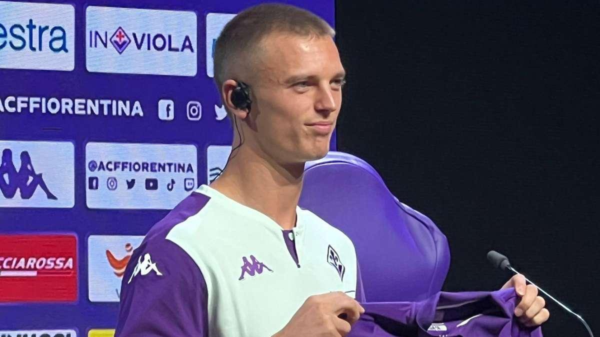 AG. GUD, Che tira e molla con i viola. Ma la tensione...