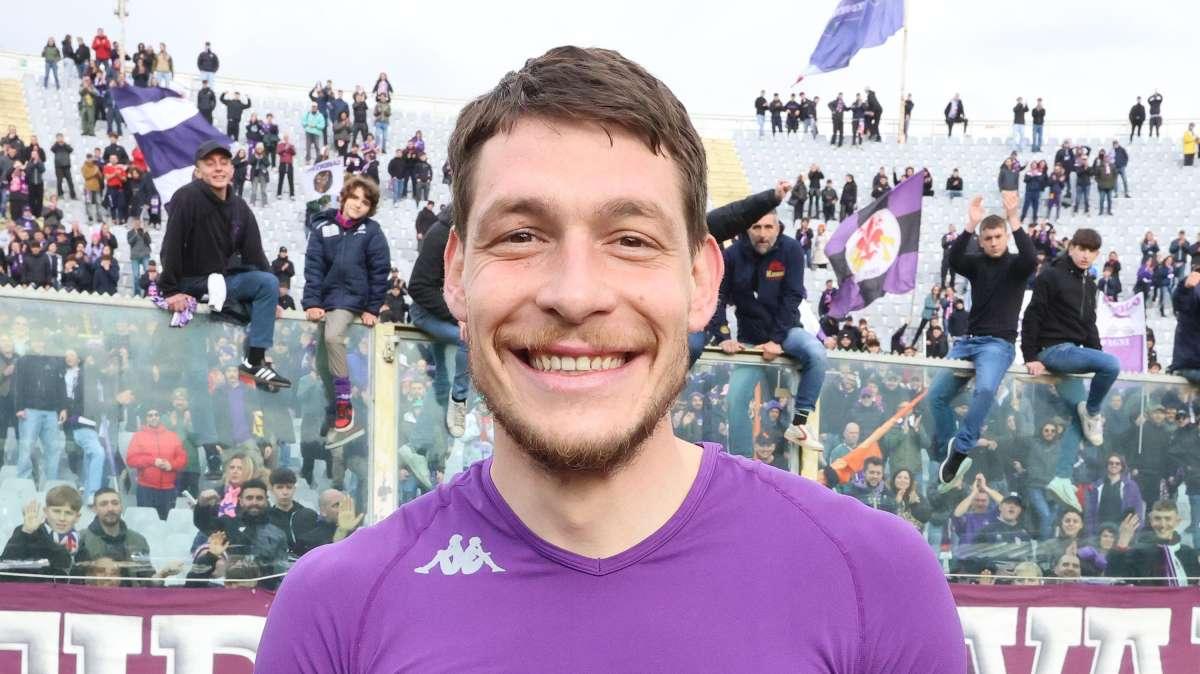 FOTO FV, I tifosi regalano una goleador a Belotti