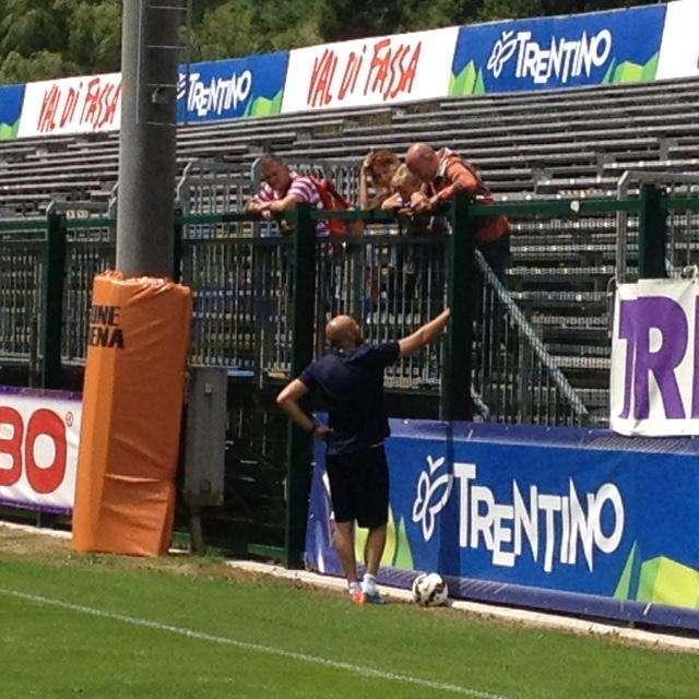 MOENA, Lupatelli a colloquio con alcuni tifosi