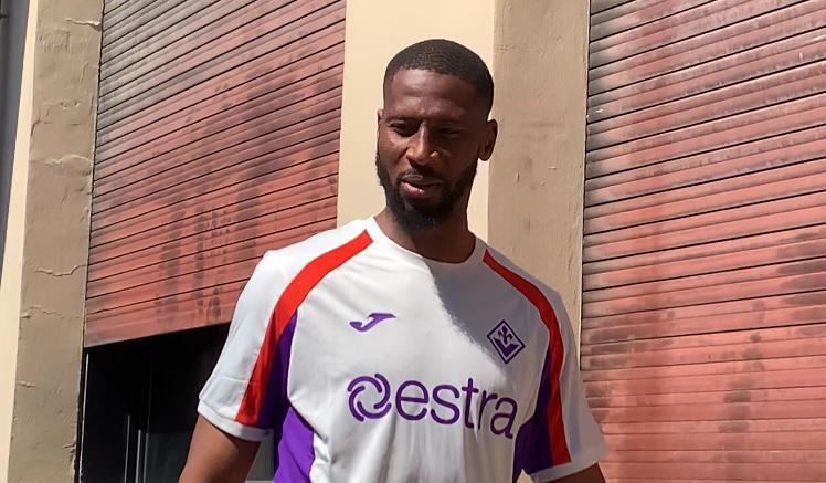 Ecco Beto! Il nuovo attaccante della Fiorentina è arrivato a Firenze