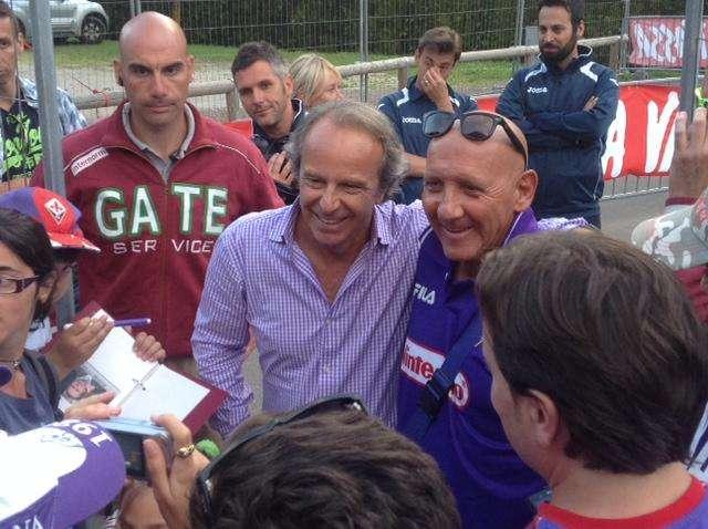 VIDEO FV, ADV attorniato dai tifosi per le foto 