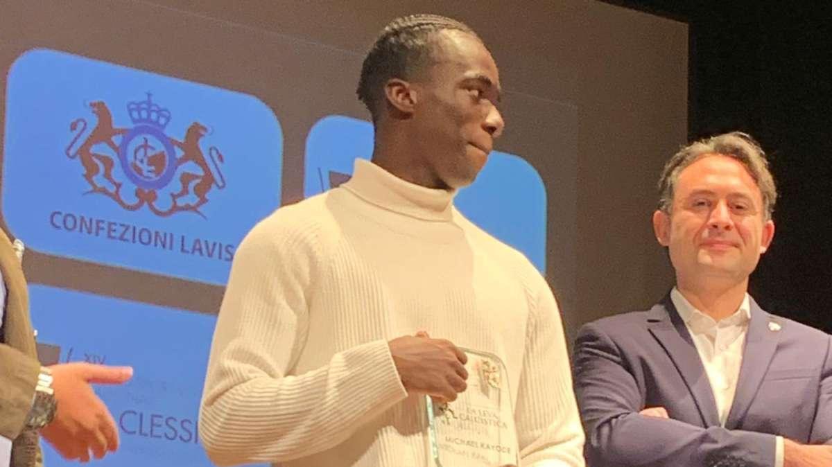 VIDEO, La premiazione di Kayode durante "La Clessidra"