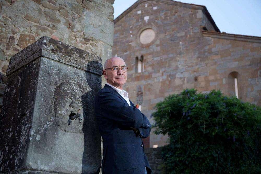 DUE-TRE COLPI GIOVEDÌ, VERTICE CON ROCCO A MILANO, POI ASSALTO A DUNCAN, CASSATA E J. JESUS. PIACE IGOR DELLA SPAL. C'È IL PIANO PER AMRABAT. IN USCITA SOTTIL E BOATENG. CASTROVILLI TUTTO OK, MA NIENTE FRETTA. CON L’INTER TORNA BADELJ