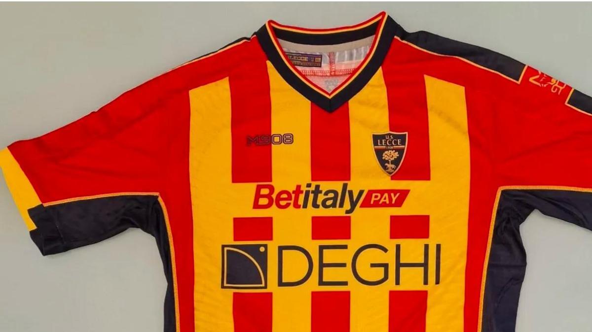 Lecce durissimo contro il calcio italiano: "La partita dei valori calpestati. Grave e irrispettosa"