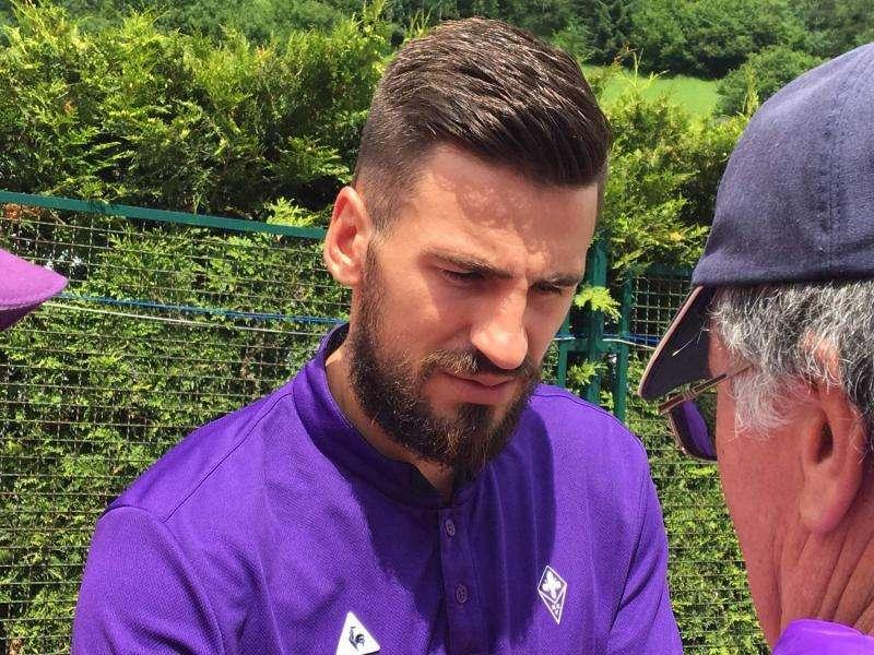 MOENA, Autografi e applausi per i giocatori viola