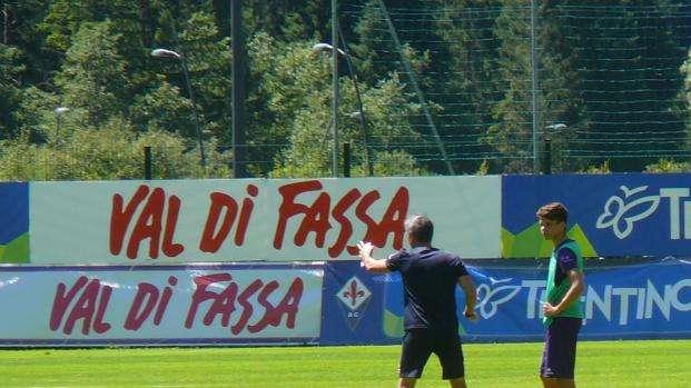 FOTO FV, Sousa resta sul campo a parlare con Hagi