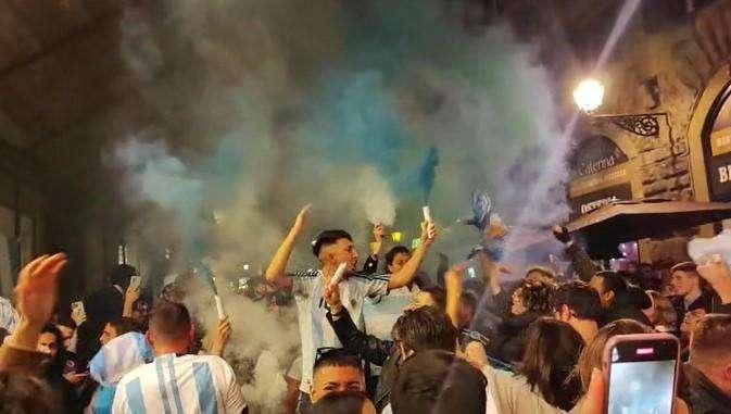 VIDEO FV, La festa per l'Argentina nelle vie di Firenze