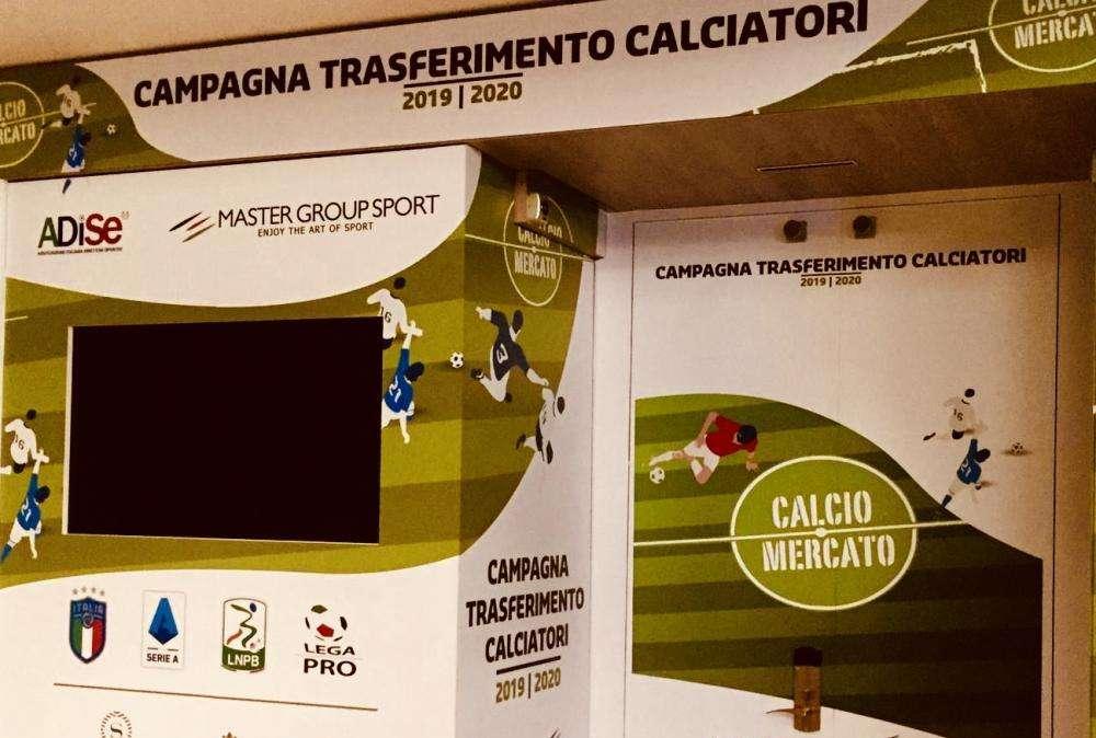 UNA STERZATA SUL FIL DI LANA