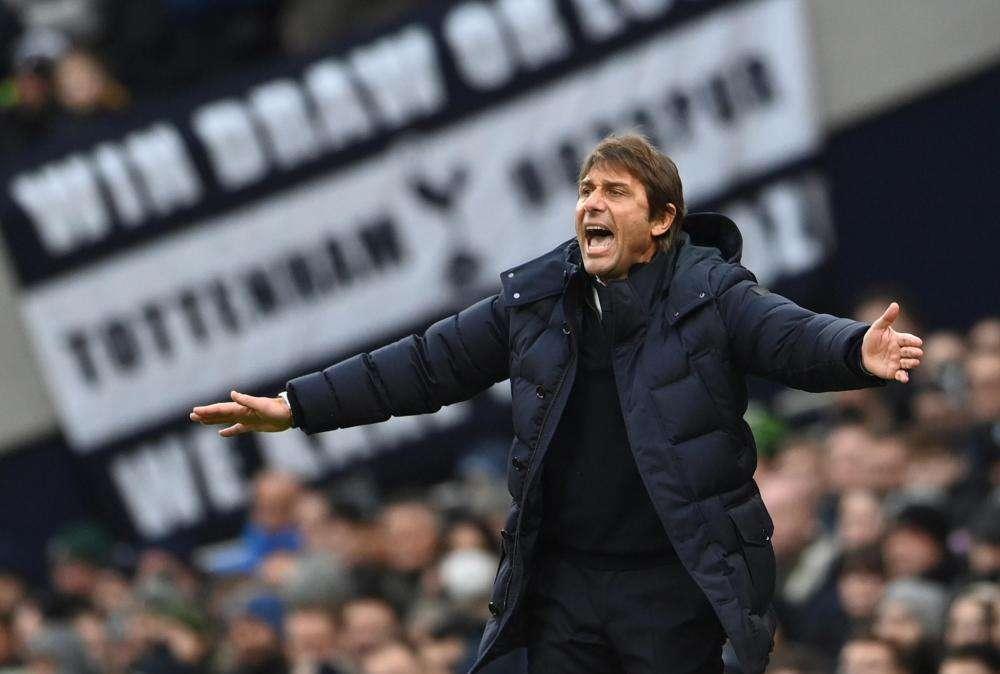 COVID, Focolaio Tottenham, Conte: "Ingiusto giocare"