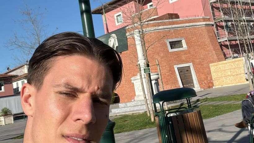 Fagioli, giornata libera trascorsa in relax al mare a Forte dei Marmi