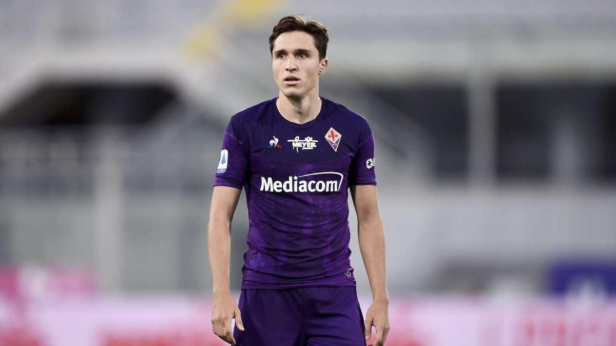 FOTO, Chiesa e la dedica ad Astori con la sua fascia