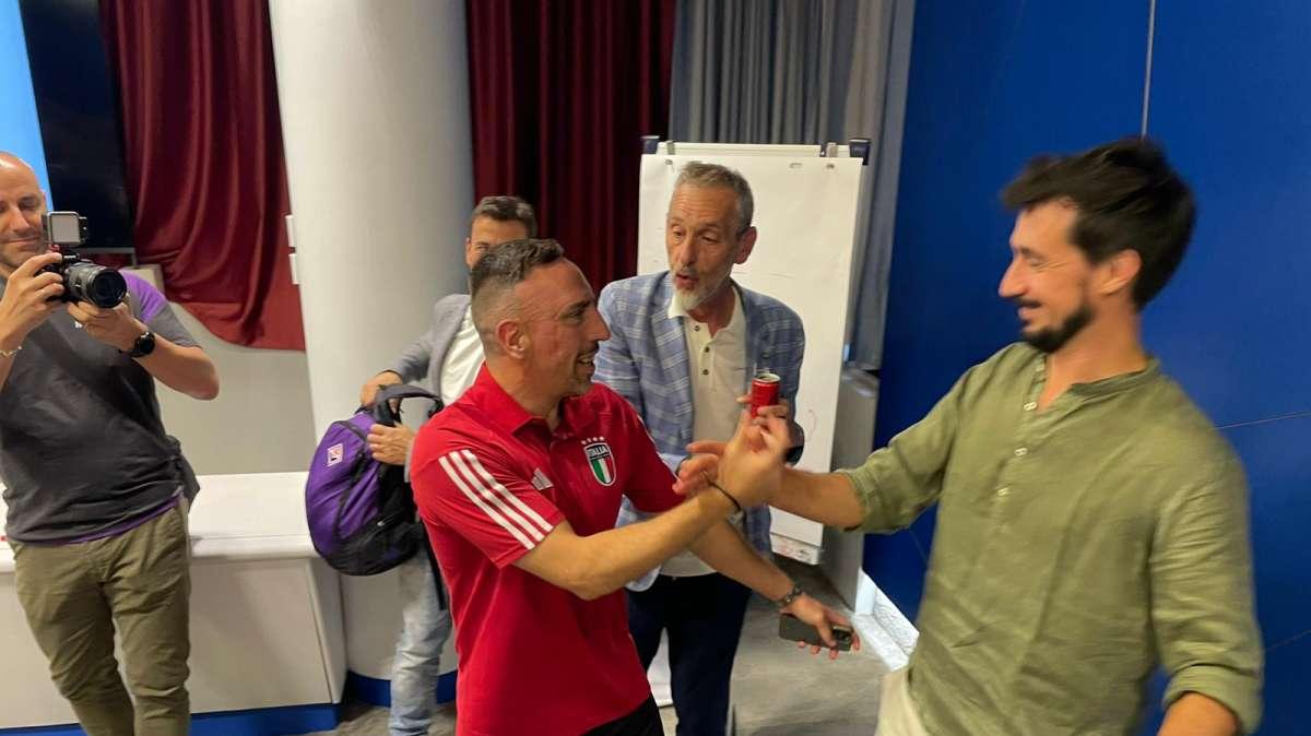 RIBERY, A Coverciano per il corso UEFA B e il saluto con Bruno Astori