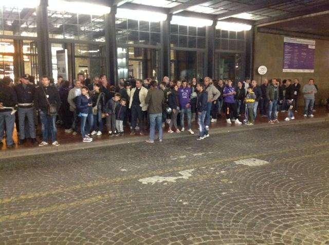 FOTO-VIDEO FV, I tifosi viola alla stazione