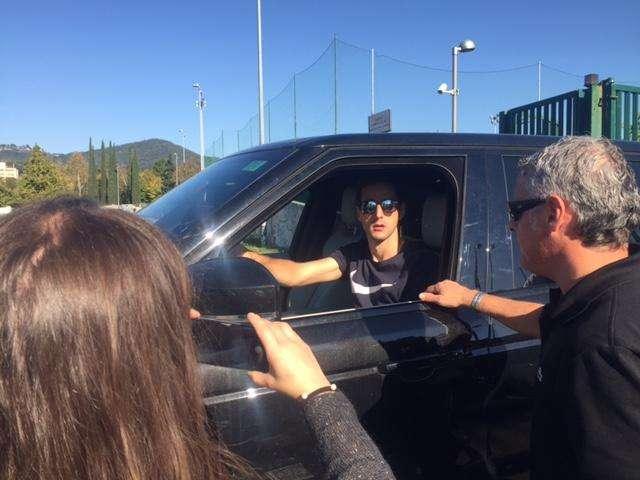 FOTO FV, Festa per Kalinic fuori dal centro sportivo