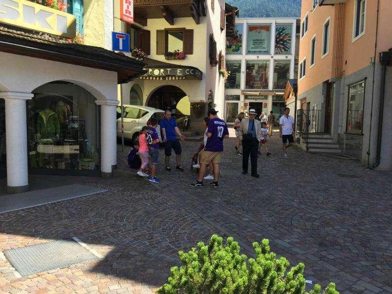FOTO FV, Tifosi a Moena in attesa della squadra