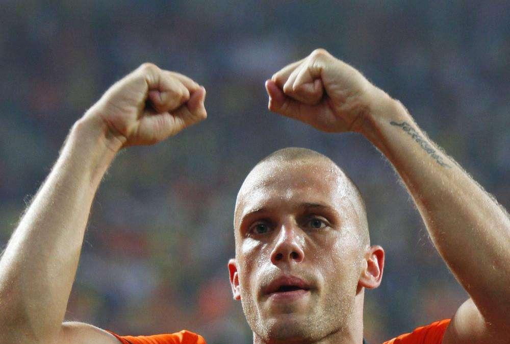 OBIETTIVI, Ufficiale Heitinga al Fulham