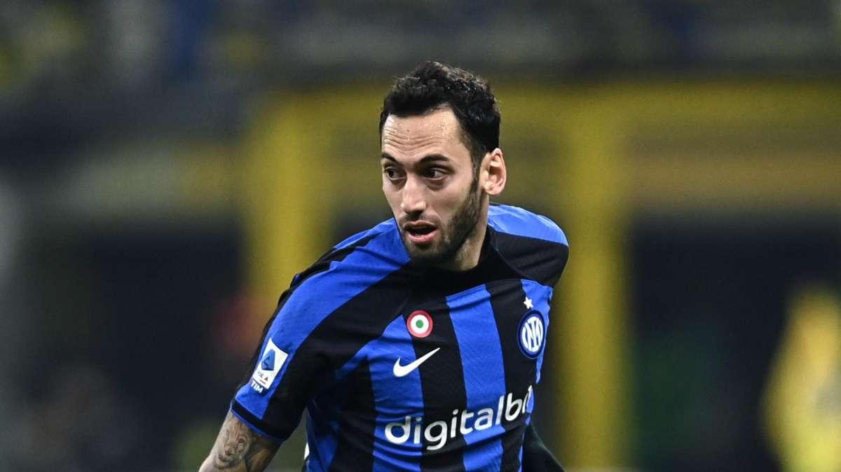 CALHANOGLU, Problema all'inguine, dubbio per i viola