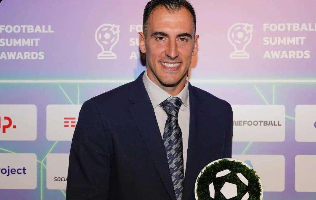 ROSATI, Premiato come giocatore social dell'anno