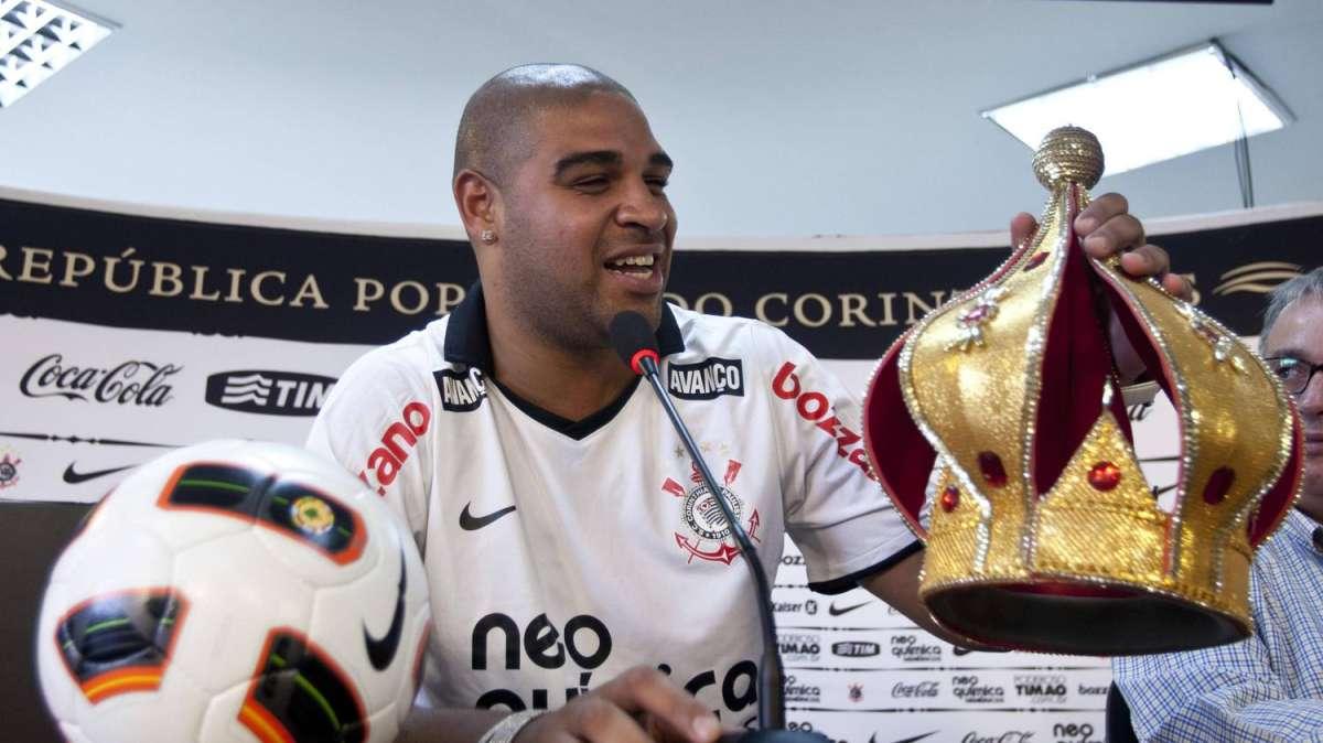 EX VIOLA, Adriano entra nella Walk of Fame Maracana
