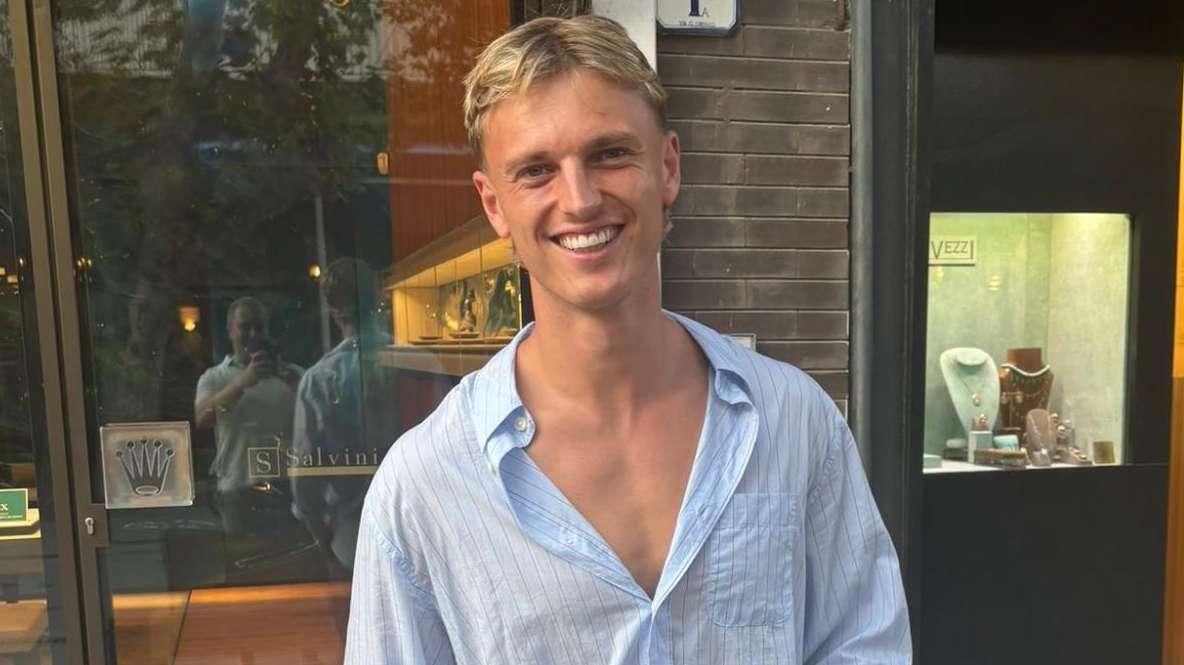 Gudmundsson, Ferragosto al Forte dei Marmi: Guarda la foto di FV