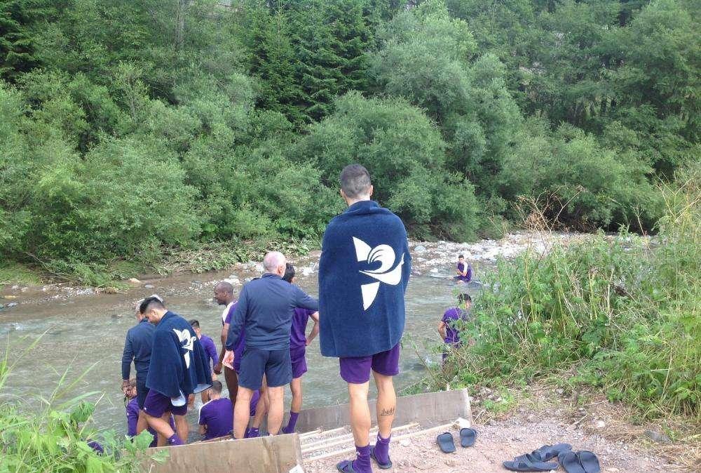 VIDEO FV, Fresco ristoro per i viola dopo la seduta