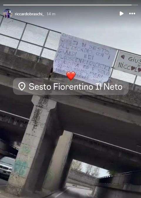 Braschi festeggiato dai tifosi: "Fieri di te". Lo striscione in suo onore