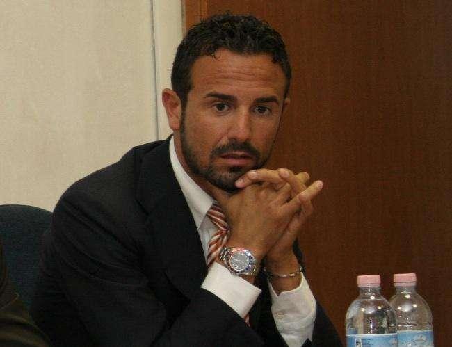 AG. BOVE, Al calciatore: "Mai si arrende il vero combattente"