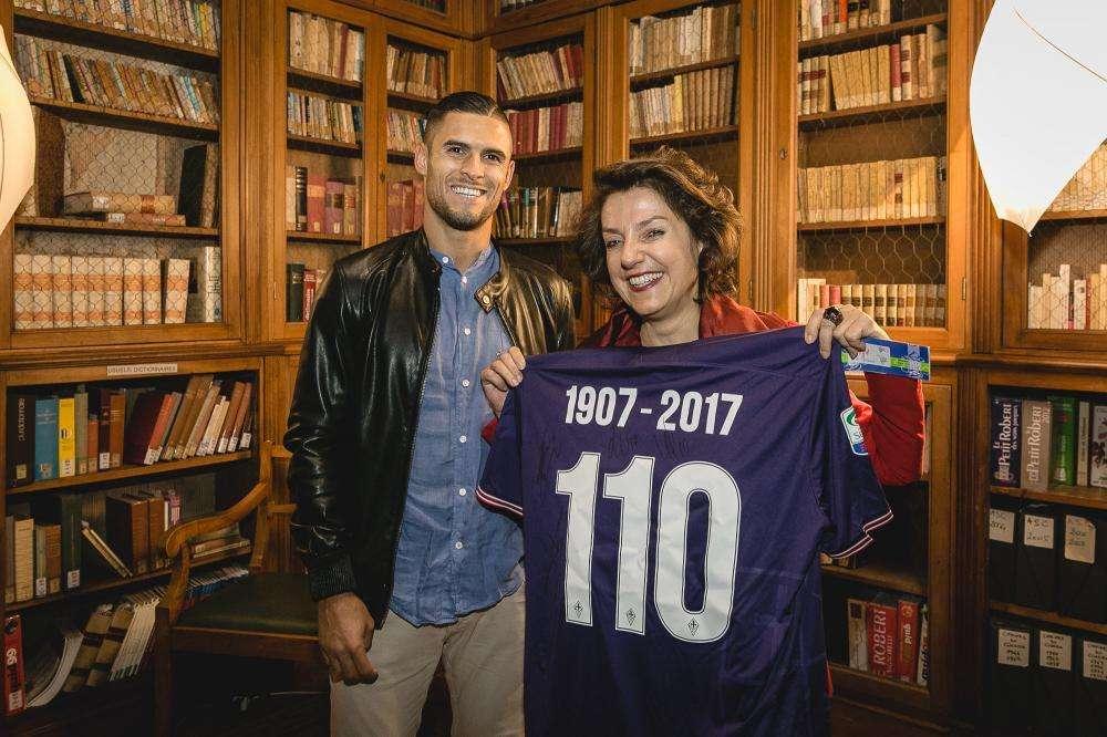 CONSOLE FRANCESE A FV, CON I QUATTRO VIOLA LEGAME CON FIRENZE PIÙ FORTE. LAURINI...