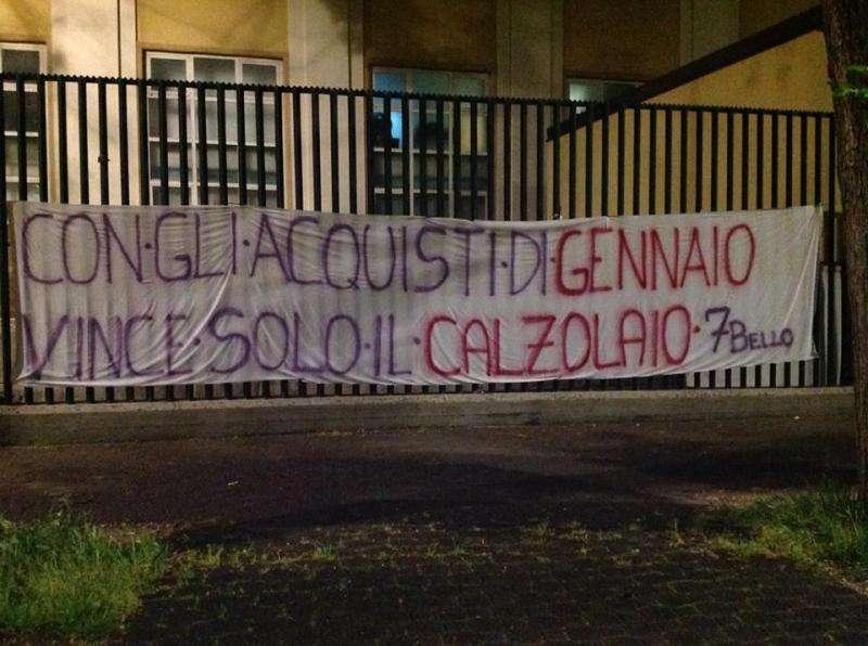 FOTO FV, Striscione di contestazione al Franchi