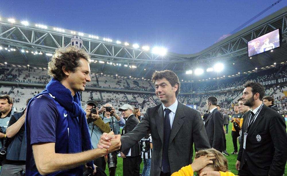 PM, "Io antijuventino": polemiche per video magistrato