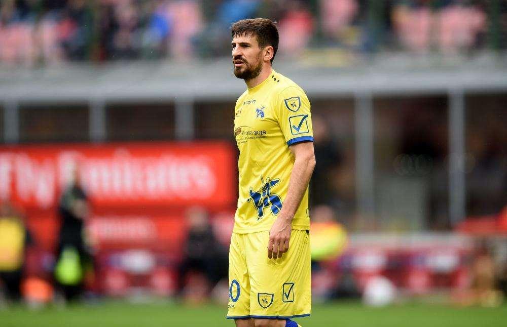 TOMOVIC, Sondaggio del Fenerbahçe. Il Chievo..