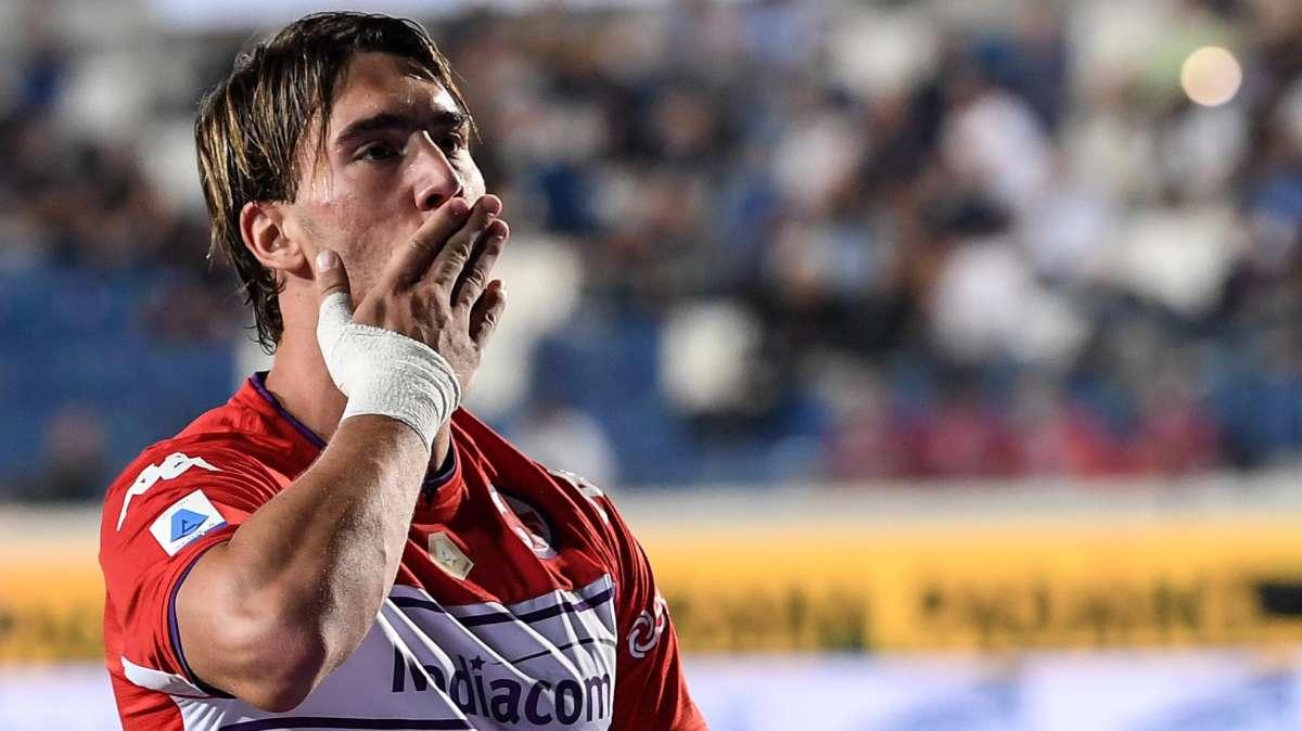 VLAHOVIC, La sua auto portata via dal carroattrezzi