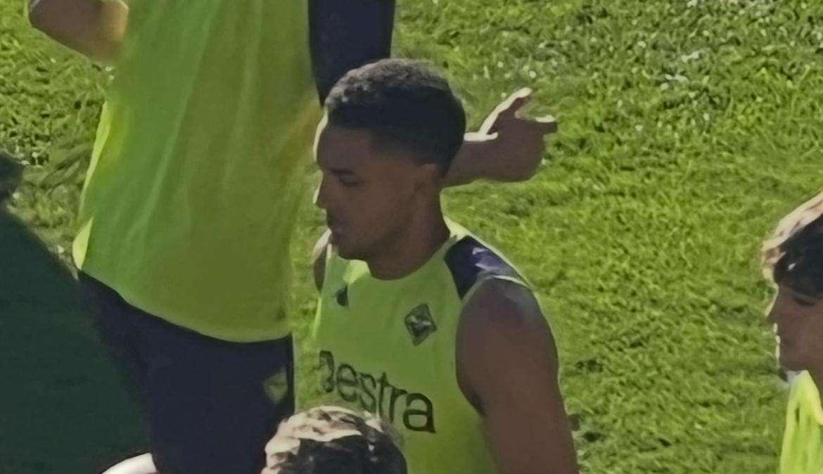Sabiri, presente insieme ai compagni di squadra per l'allenamento del pomeriggio