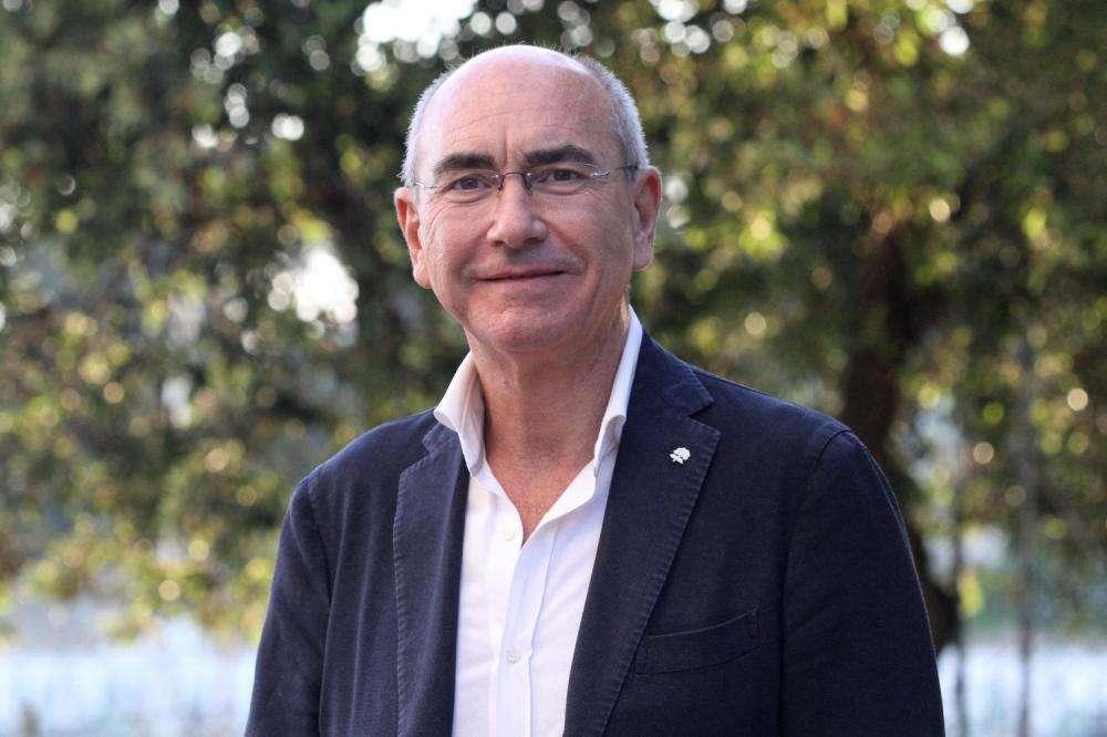 COMMISSO EUFORICO, VIA LIBERA PER UN CENTROCAMPISTA E UN DIFENSORE A GENNAIO. CASTROVILLI, FIRMA A GIORNI. FENOMENO RIBERY, LA VERITÀ SULLA SCELTA DI FIRENZE. IL RUOLO DI RUMMENIGGE, PRADÈ E LIPPI. L’INTER PENTITA. CHIESA E IL GIALLO DEL RIGORE