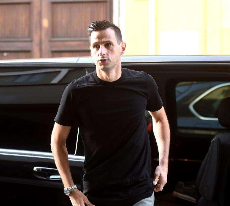VIDEO FV, Kalinic lascia la Madonnina dopo 4 ore