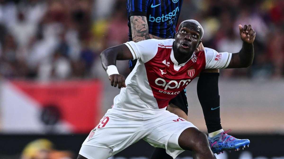 L'esordio in Champions a 17 anni e il trasferimento da 19 milioni: chi è George Ilenikhena