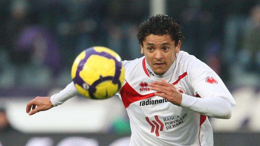 SERIE A, 2-2 fra Napoli e BarI. Castillo a segno