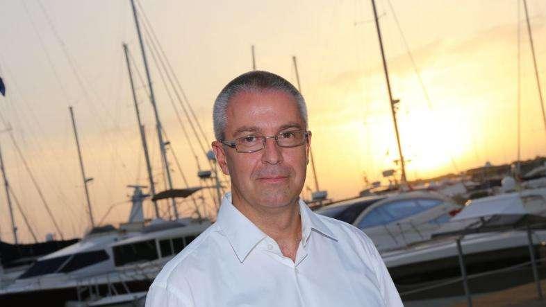 AG. ROSSI, Berna? C'era clausola pure su Pepito