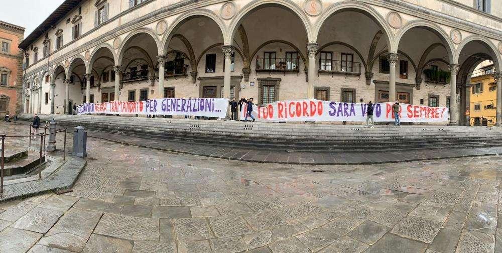 FOTO-VIDEO FV, Altri striscioni per Narciso Parigi